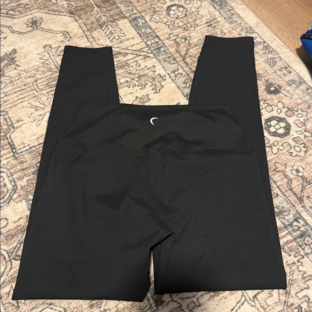 Zyia active women’s Black Leggings with no front seam - Picture 3 of 3
